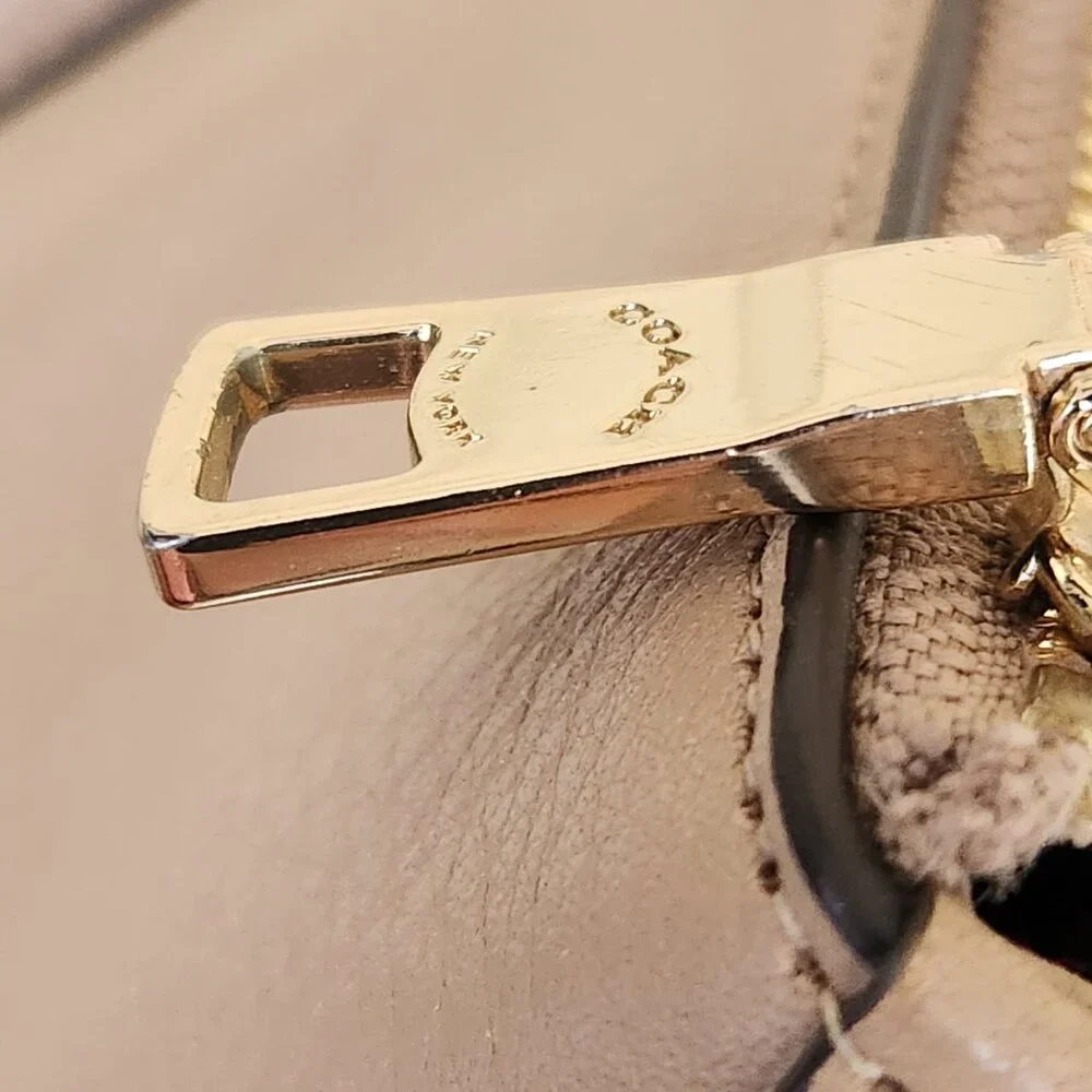 Euc Coach Ava Beige/Tan Gold Chain Shoulder Bag Purse